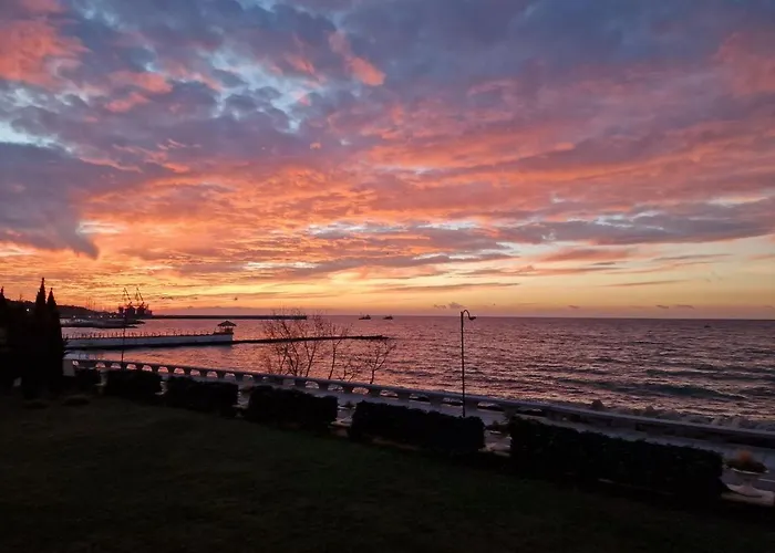 Apartment Costa Del Norte, Complex Carpe Diem, Free Parking *